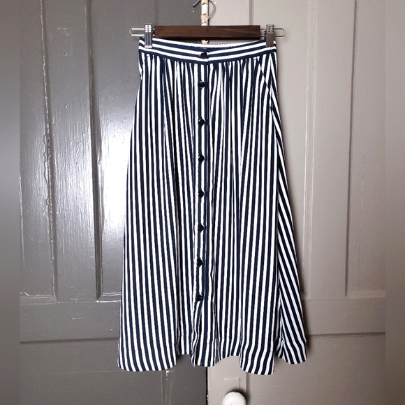 H&M Dresses & Skirts - H&M Navy Blue And White Pinstripe Midi Skirt Size 2